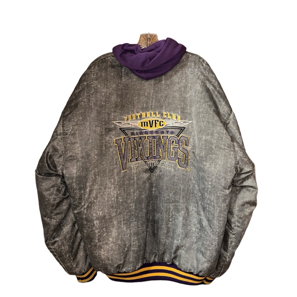 Minnesota Vikings Letterman Varsity Jacket Men's Large Logo 7 Purple Lined Snaps